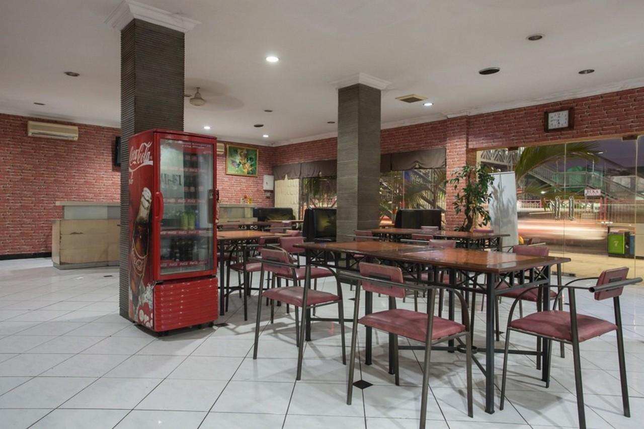Reddoorz @ Urip Sumoharjo Hotel Surabaya Bagian luar foto