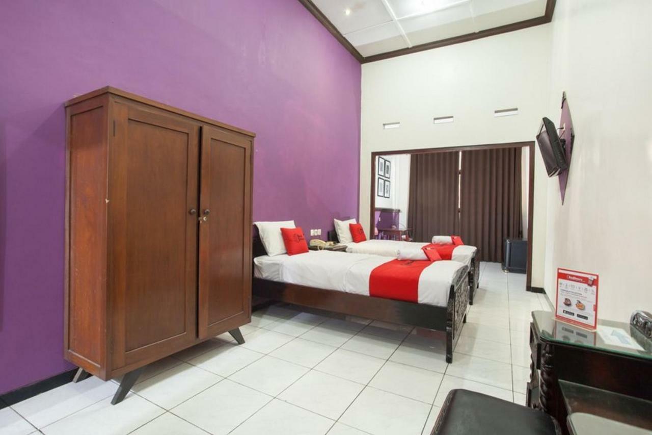 Reddoorz @ Urip Sumoharjo Hotel Surabaya Bagian luar foto