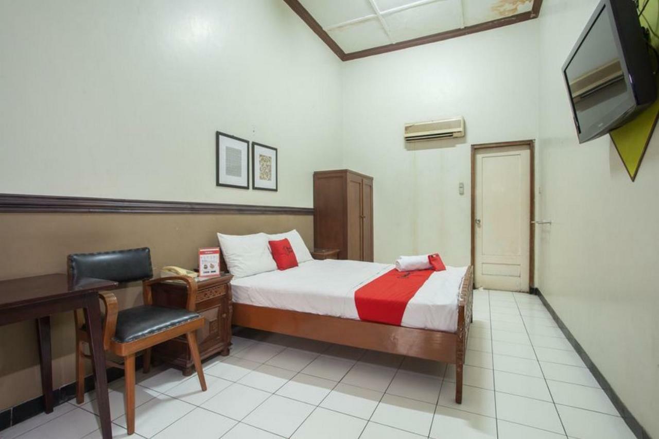 Reddoorz @ Urip Sumoharjo Hotel Surabaya Bagian luar foto
